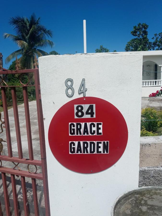 Grace Garden Guesthouse Ocho Rios Buitenkant foto